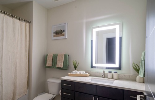 North Charlotte Condo | Cozy Oasis in NoDa: Near Uptown & Vibrant Dining
