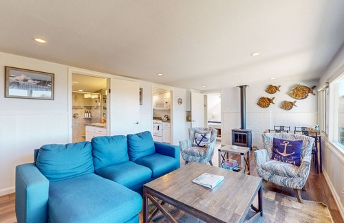 Fort Bragg House | Cozy ocean-view apartment with, fireplace, yard games, easy walk to beach