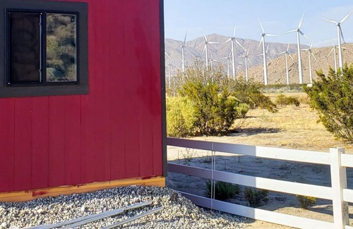 Cabazon Cabin | Cozy Offgrid Cabin