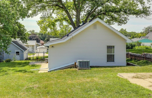 Omaha Cottage | Cozy Omaha Vacation Rental: 6 Miles to Downtown!