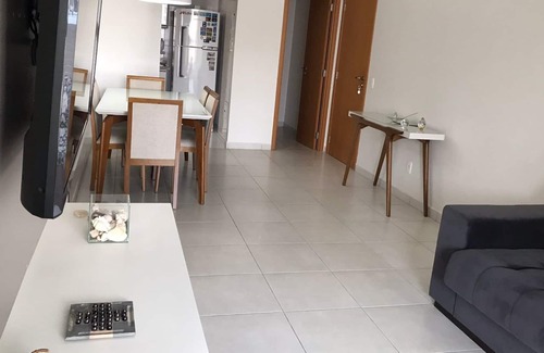 Gonzaga Apartment | Cozy one bedroom apartment in the Gonzaga neighborhood-3 blocks from the beach.