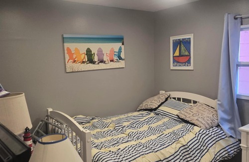 Wildwood Hotel | COZY ONE BEDROOM CONDO WITH POOL! BEACH, RESTAURANTS, BOARDS. NO CLEANING FEE n