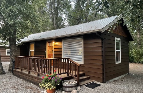 Hailey House | Cozy One bedroom, King bed, One bath house in Hailey near the Big Wood River