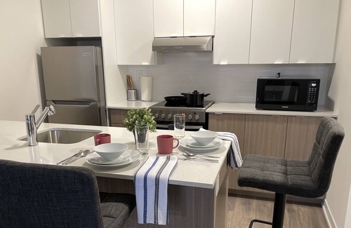 Toronto House | Cozy One-Bedroom town house in the Heart of the City