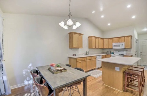 Bonneville House | Cozy Orem Gem - Perfect Location