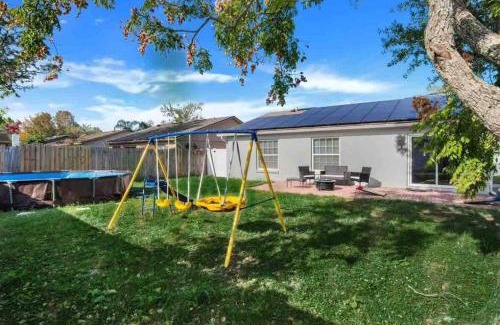 Orlando House | Cozy Orlando Stay With garden & Next to Disney Springs