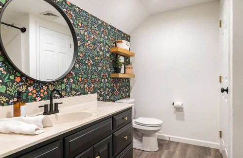 Leacock-Leola-Bareville House | Cozy outdoor patio with Hot tub + kids toy room