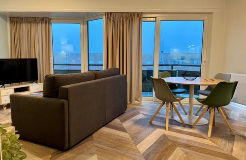 Heist Apartment | Cozy Panorama Flat by the Beach