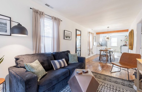 Villas Cottage | Cozy Pet-Friendly Beach Cottage 2 Blocks from the Bay