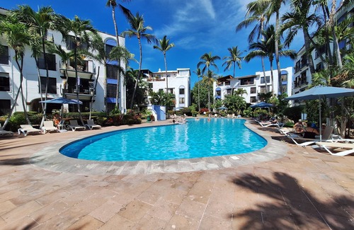 Fluvial Vallarta Apartment | Cozy PH Studio with kitchenette AC & WIFI jacuzzi in charming Puerto Vallarta