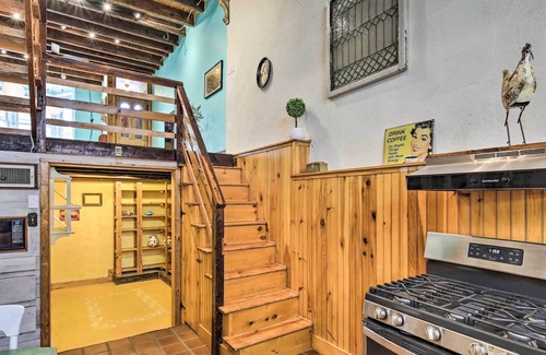 Spruce Hill House | Cozy Philadelphia Townhome: Walk to UPenn!
