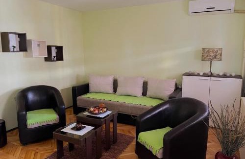 Medijana Apartment | Cozy place for a perfect trip next to Delta Planet