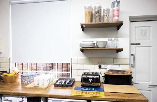 Liverpool Bed & Breakfast | Cozy Place
