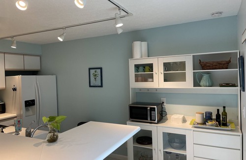 Jupiter Condo | Cozy, private apartment. Walk to the beach.