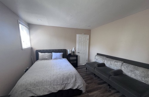 Upper Dimond House | Cozy private apartment nestled near the Mormon-Temple near Oakland Hills