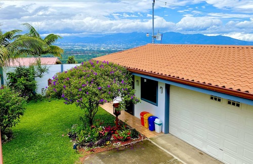 San Isidro Bed & Breakfast | Cozy private Bedroom