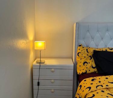 Hillsborough Bed & Breakfast | Cozy Private Blackout Room