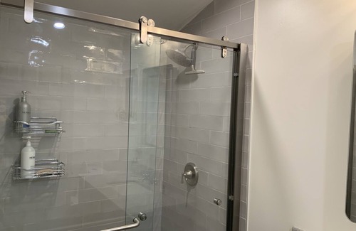 Easton Addition Apartment | Cozy private cottage in Prime Easton Addition neighborhood in Burlingame.
