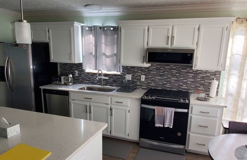 Nashville House | Cozy Private Retreat Near Airport and Downtown Nashville.