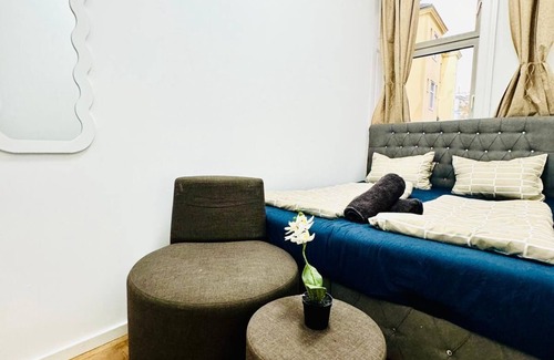 Brigittenau Condo | Cozy Private Room 12Min Walk to Augarten