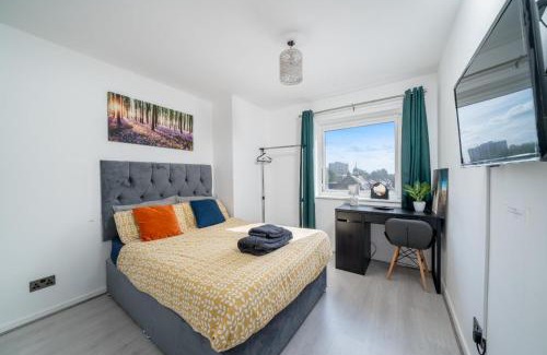 Southbury Apartment | Cozy Private Room Near Shops & Transport in Enfield