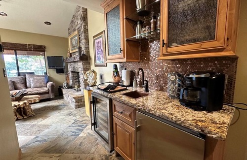 Alpine Cottage | Cozy private safari-like stay in San Diego's beautiful scenic Countryside.