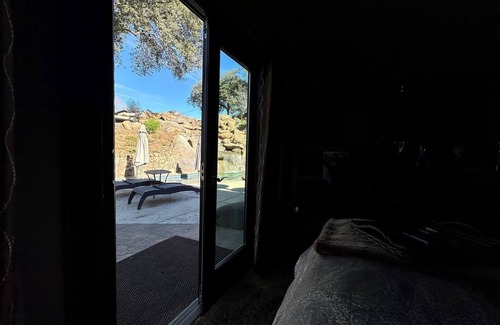 Alpine Cottage | Cozy private safari-like stay in San Diego's beautiful scenic Countryside.