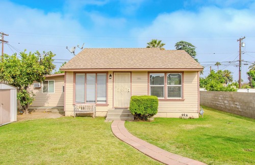 Downtown Riverside House | Cozy, Private &Safe 1Bed Home - 2 min from DTR&UCR