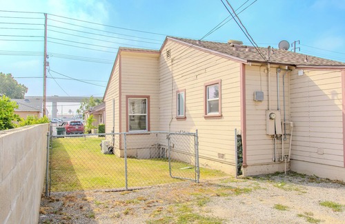 Downtown Riverside House | Cozy, Private &Safe 1Bed Home - 2 min from DTR&UCR
