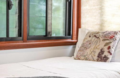 Carramar House | Cozy Private Single Room in Carramar - Nearby Station & Shops - Shared Bathroom
