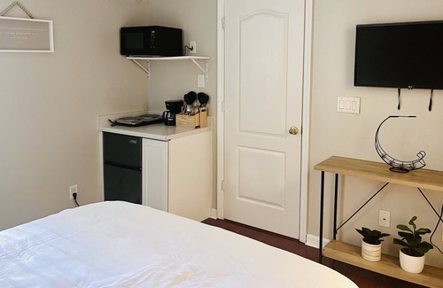 Sorrento Apartment | Cozy Private Studio in the Country