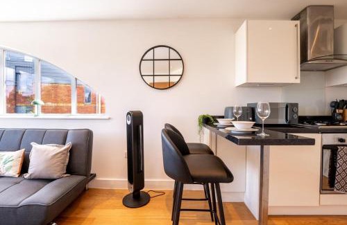 Ealing Apartment | Cozy property