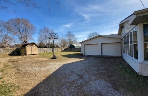 Columbus House | Cozy, quiet 3 bdrm home nearby local amenities