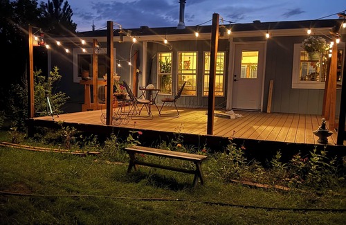 Sheridan House | Cozy, quiet, 3brm2bath2acres. Dog frndly with fee