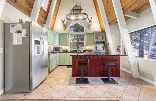 Arrowhead Villas Cabin | Cozy, quiet cabin in the woods with hot tub!