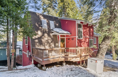 Arrowhead Villas Cabin | Cozy, quiet cabin in the woods with hot tub!