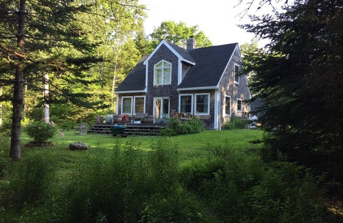 Saint George Cottage | Cozy Quiet Cottage in the woods, close to ocean and local activities