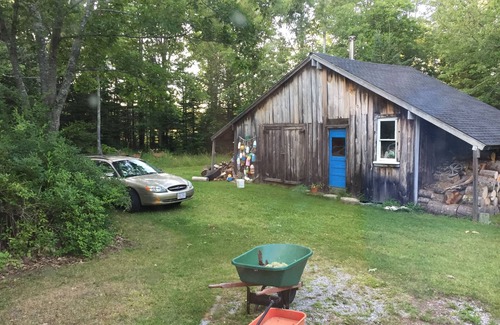 Saint George Cottage | Cozy Quiet Cottage in the woods, close to ocean and local activities