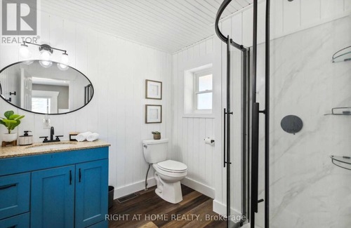 Kincardine Other | Cozy Quiet Farmhouse Minutes from Kincardine!