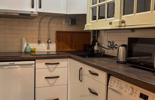 Vale de Covo Apartment | cozy, quiet, sunny apartment. Common terrace with sea view.