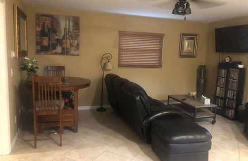 Safety Harbor House | Cozy quite cottage nestled in Safety Harbor