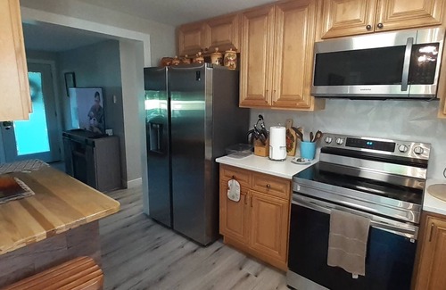 Plainville House | Cozy ranch house located six minutes from downtown Wisconsin Dells.