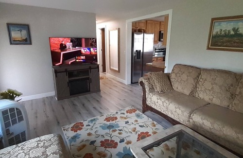 Plainville House | Cozy ranch house located six minutes from downtown Wisconsin Dells.