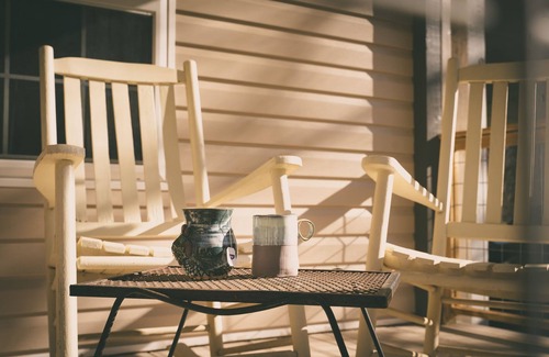 Brevard House | Cozy Relaxing Escape w/Fire Pit - Dog Friendly - 7 minutes to Downtown Brevard