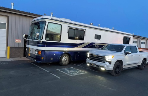 La Pine House | Cozy Remodeled RV with WiFi and AC in welcoming La Pine