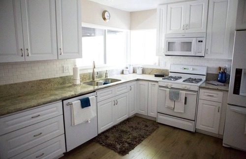Mission Viejo House | Cozy Respite with New Kitchen and Great Open View