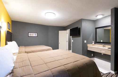 Des Moines Hotel | Cozy Rest Motel