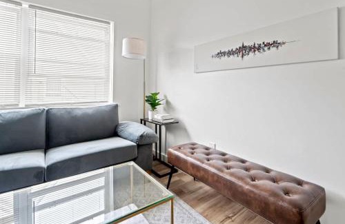 North Bergen Apartment | Cozy Retreat 15Min to NYC MetLife Mall FREE Parking