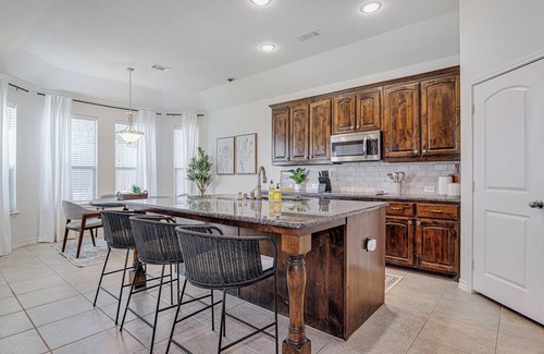 Fort Worth House | Cozy Retreat at 309 Prince John Drive in Saginaw