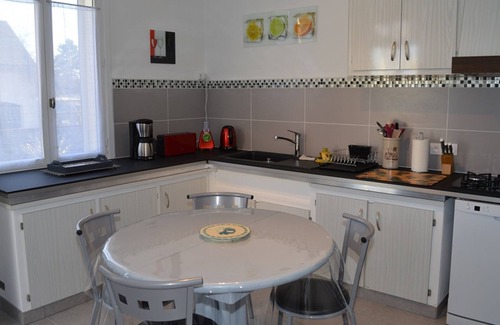 Saint-Avertin Cottage | Cozy Retreat Between City and Countryside with Garden, Near Tours Attractions